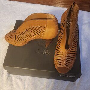 Vincent Camuto Dress Sandals